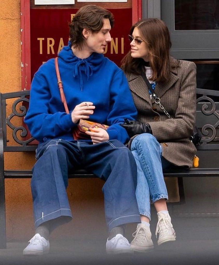 같은 듯 다른 커플룩! 잘 어울려👫😤 이미지