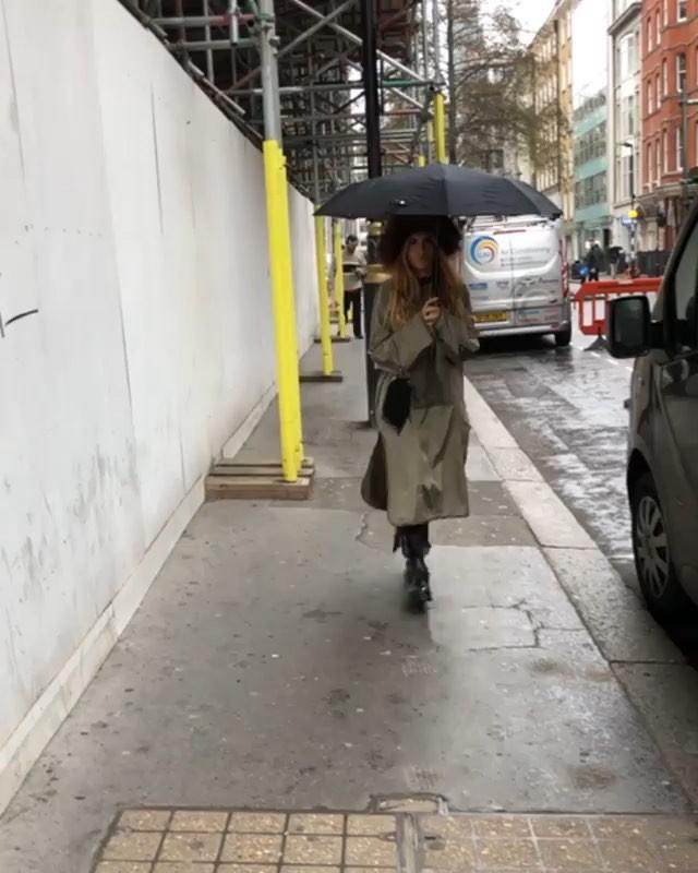 비 오는 날🇬🇧버버리 우산☔️ 이미지