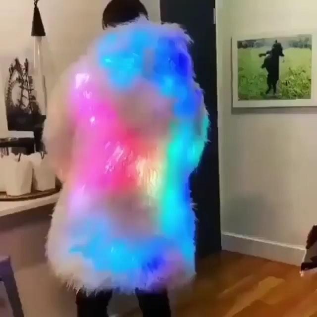 핵인싸 LED 코트 🌈캬 이미지