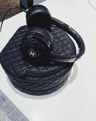 샤넬 헤드셋 어떰?!🖤 이미지