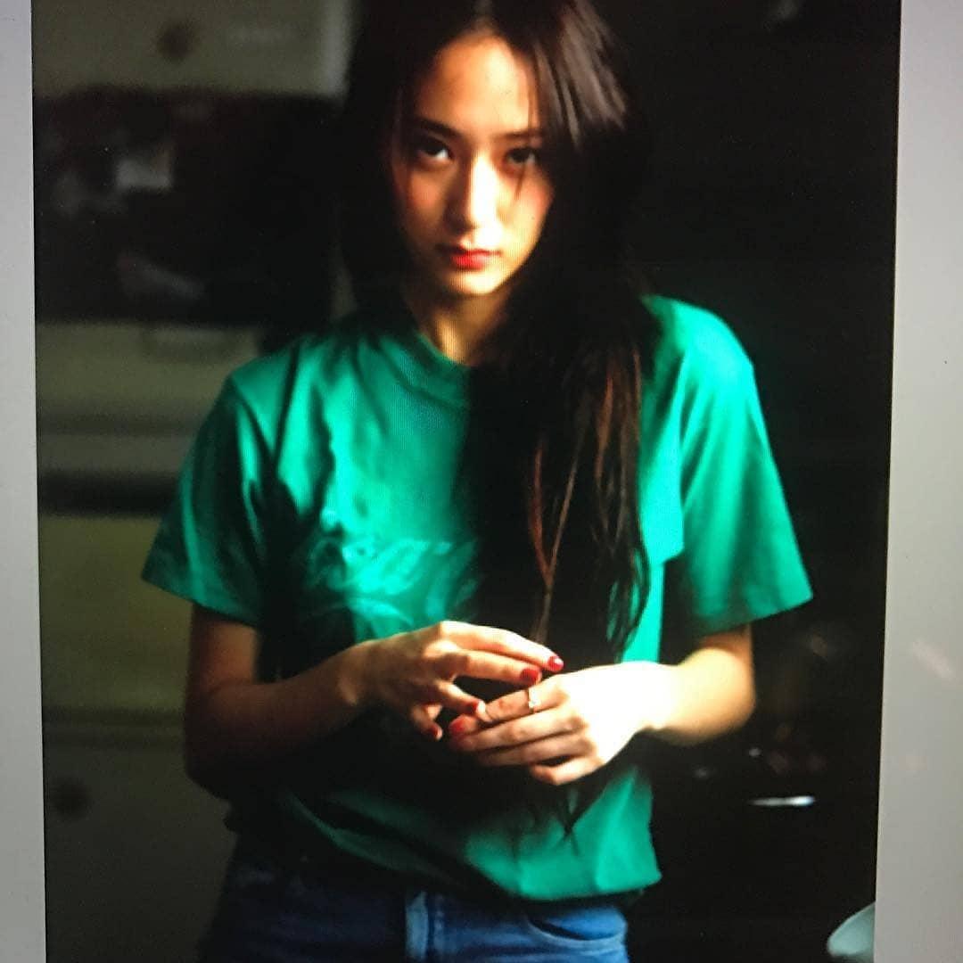 티셔츠 + 청바지💚💙크리스탈 이미지