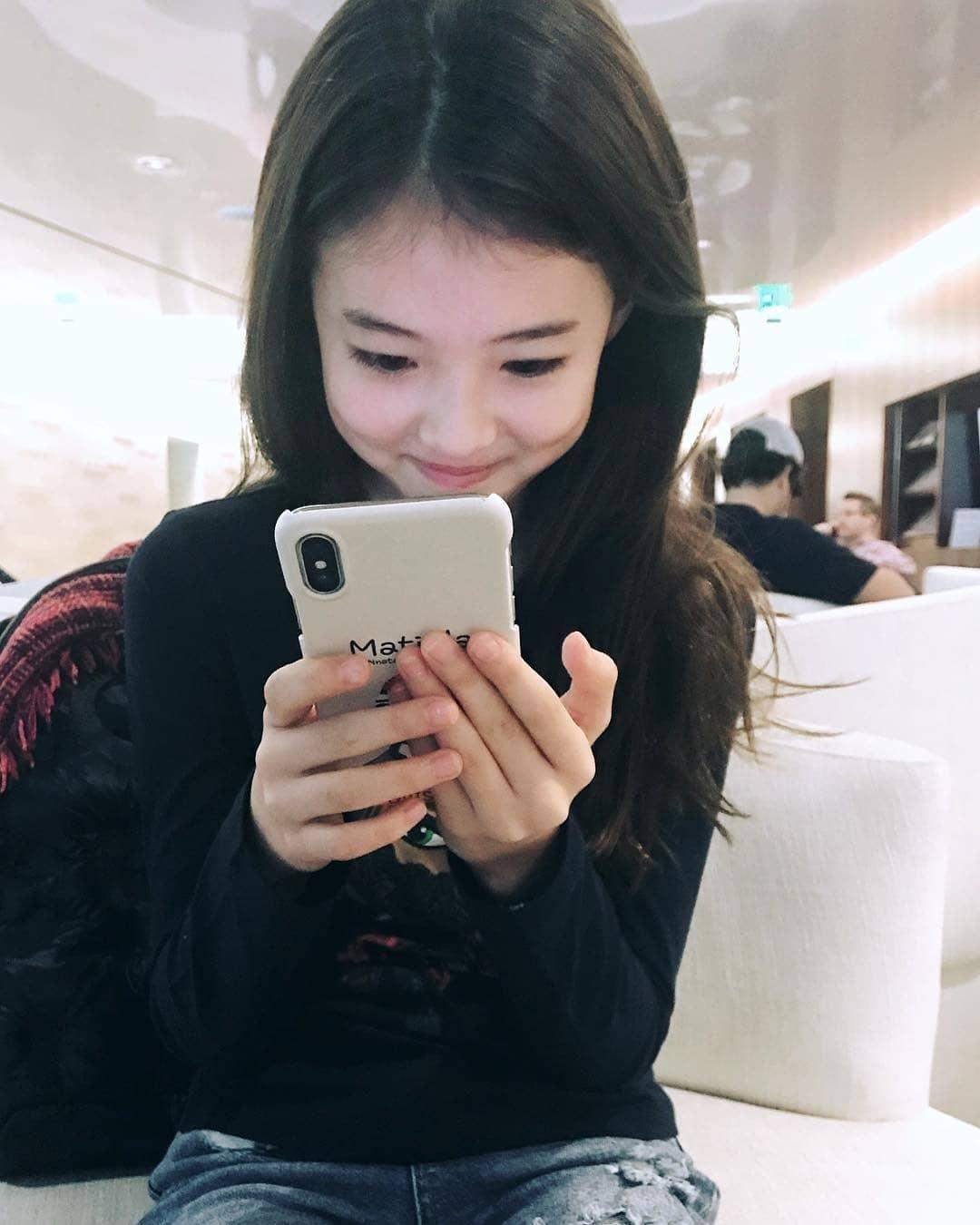 19년도 계속 이쁨💛엘라그로스 이미지8