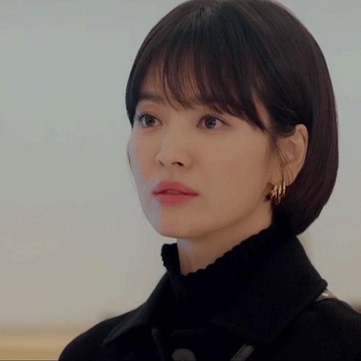 보기만해도 설레는💛
송혜교의 <남자친구> 패션 정보 속
TROISROIS (뚜아후아) 귀걸이 ✨ 이미지3