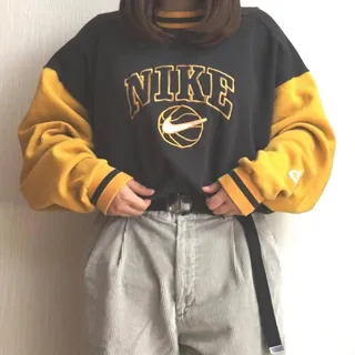나이키 맨투맨 💛🖤 이미지
