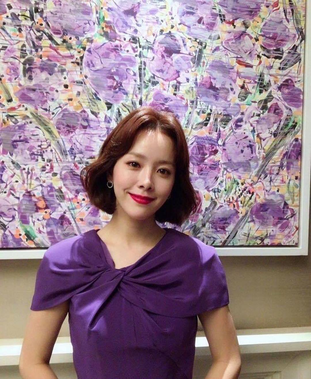 시간 멈춘 한지민💜보라매력 이미지