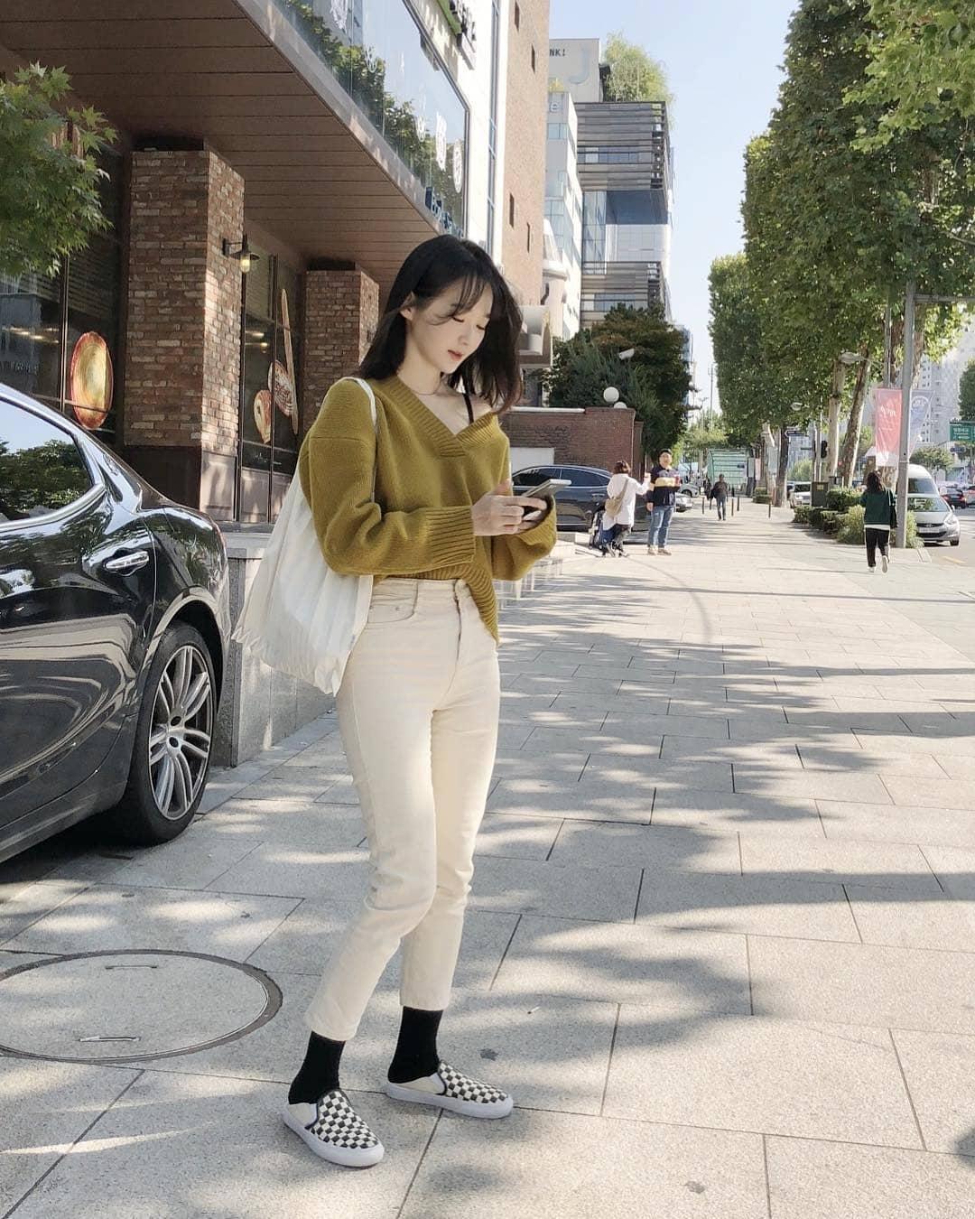 맑은 날 ☀️강민경 일상룩 이미지