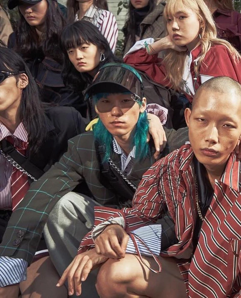 R.SHEMISTE
패션앤스타일 With R.SHEMISTE SS19 SFW
서울 패션위크 티켓 이벤트🔥
-
같이 볼 @친구 태그 + 기대평 작성 시
추첨을 통해 < R.SHEMISTE 19SS > 패션쇼로 초대합니다.
-
• 진행기간: 10/11(목) ~ 10/13(토)
• 당첨자발표: 10/14(일) 당첨 개별 통보(DM)
• 당첨인원: 3명 (1인 2매, 총 6매)
• 쇼 장소 : DDP, S1관
• 쇼 일정 : 10월 16일(화) 오후 4시 이미지2