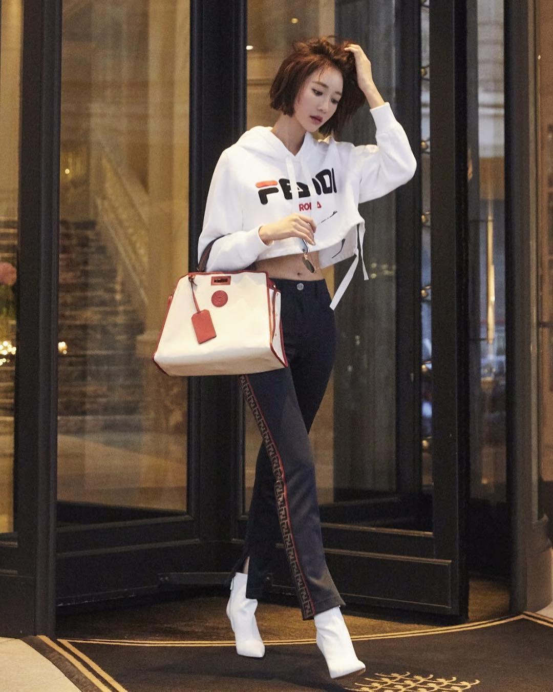 세상 힙한 언니, 고준희 💚
펜디 스트릿 스타일링 갖고싶음 #Fendi 이미지
