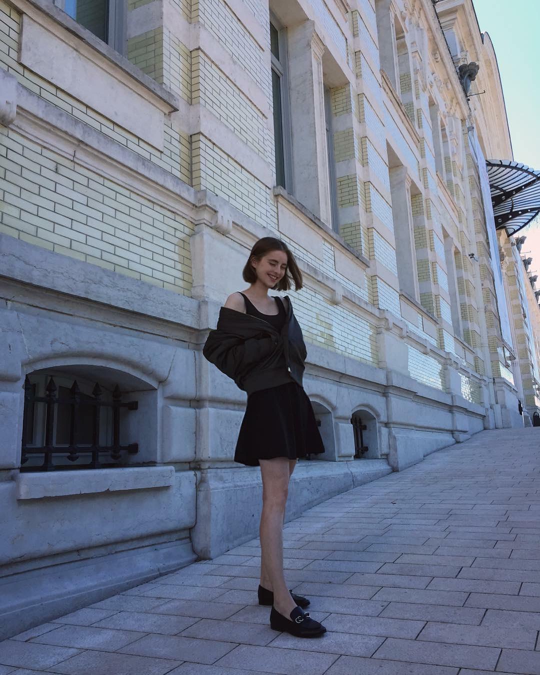 호들짝 깜놀할🖤 이목구비 언니 이미지