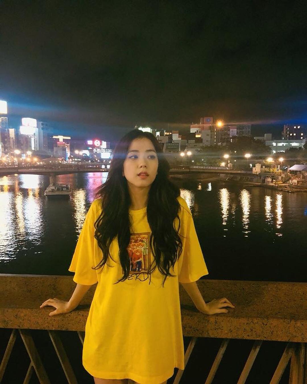 한 여름밤 🌙💛지수 이미지