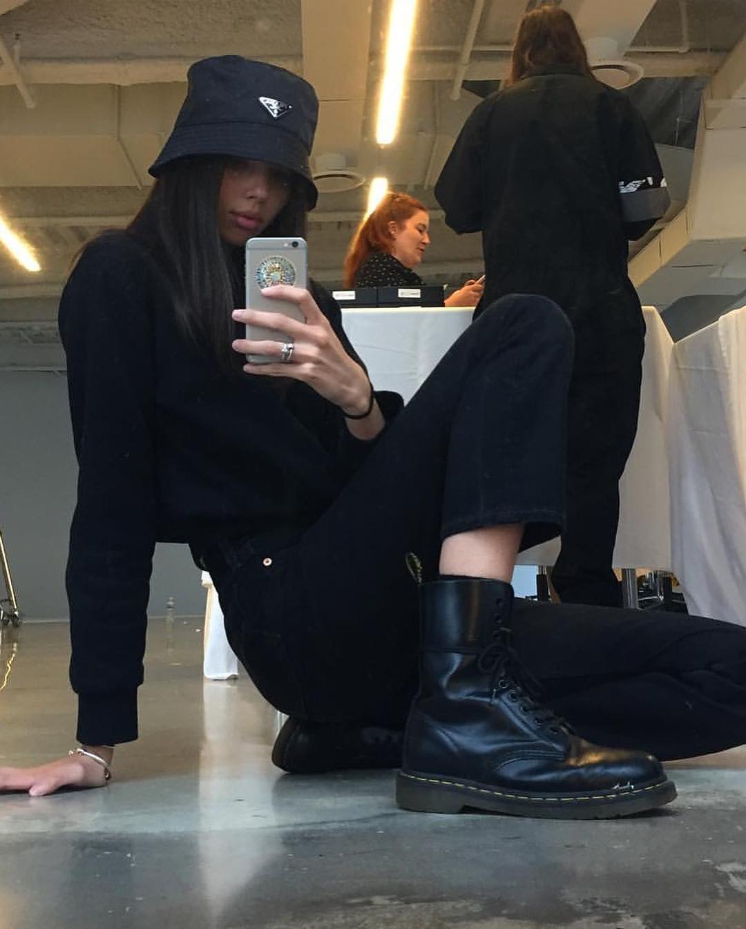 넘 예쁜 영스타일 아이콘 모델🖤
Adriana Mora 이미지3
