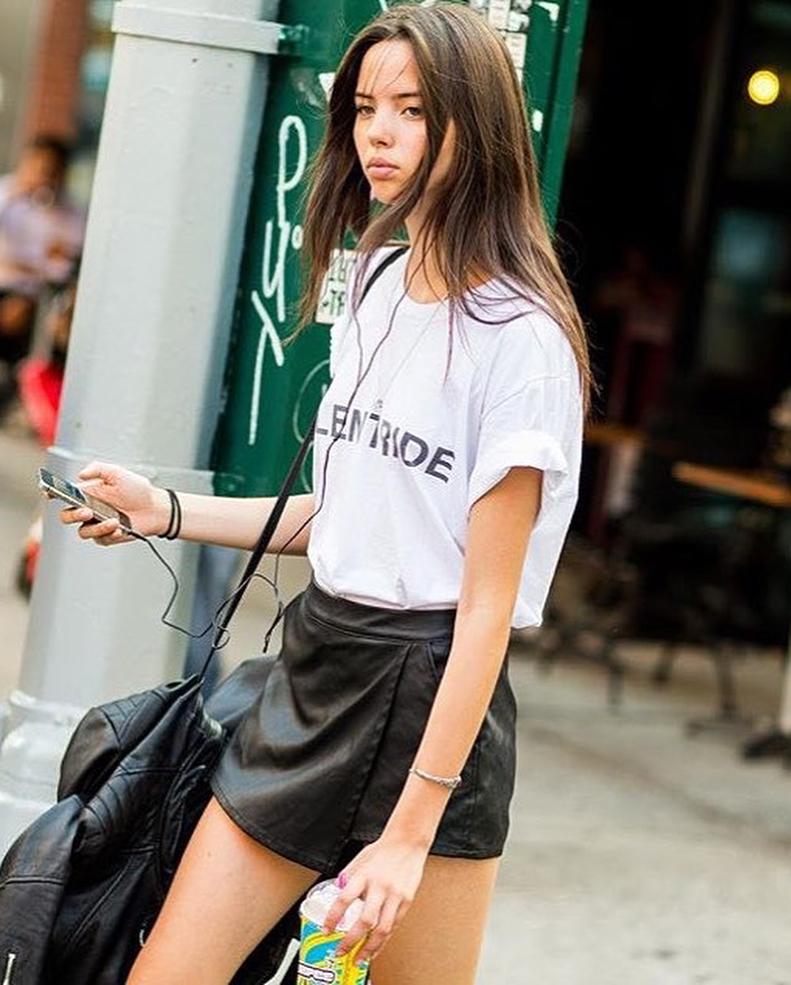 넘 예쁜 영스타일 아이콘 모델🖤
Adriana Mora 이미지7