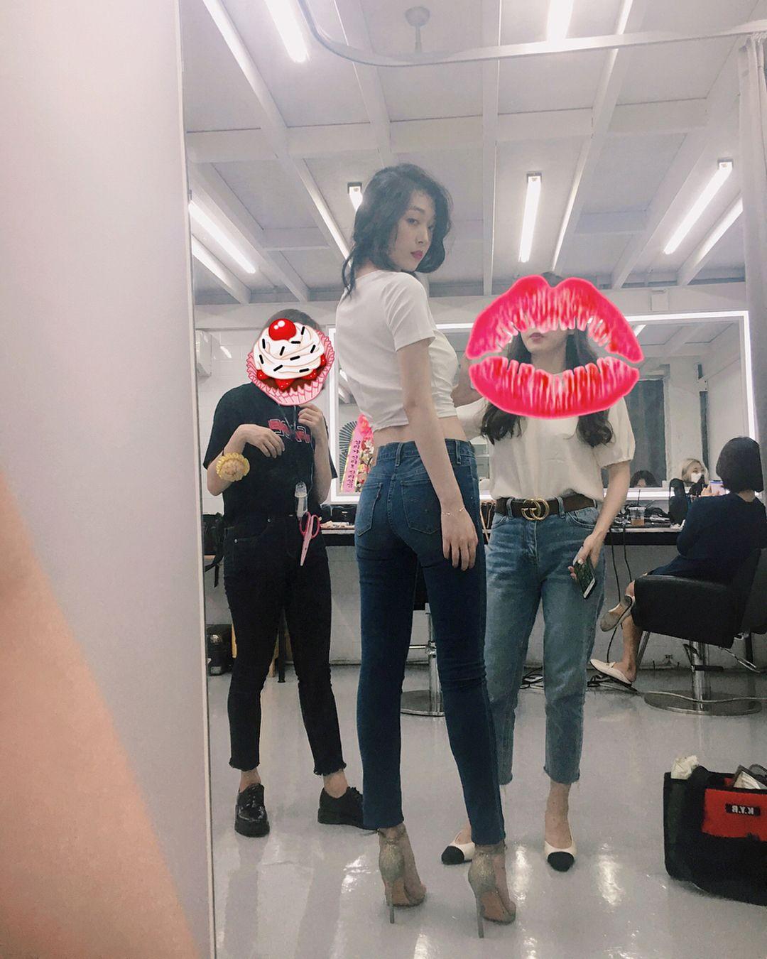 설리가 진리💙청바지 핏😘 이미지