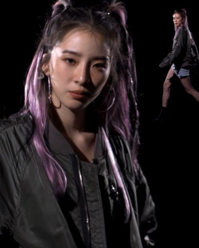 바이브레이트 18FW 데님💙
역시... 아이린 🔥분위기 미쳤따... #VIBRATE 이미지
