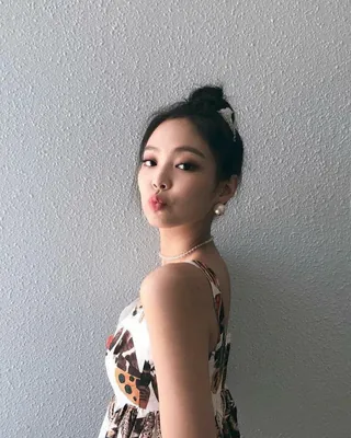 또 다른 분위기 👅 제니 이미지