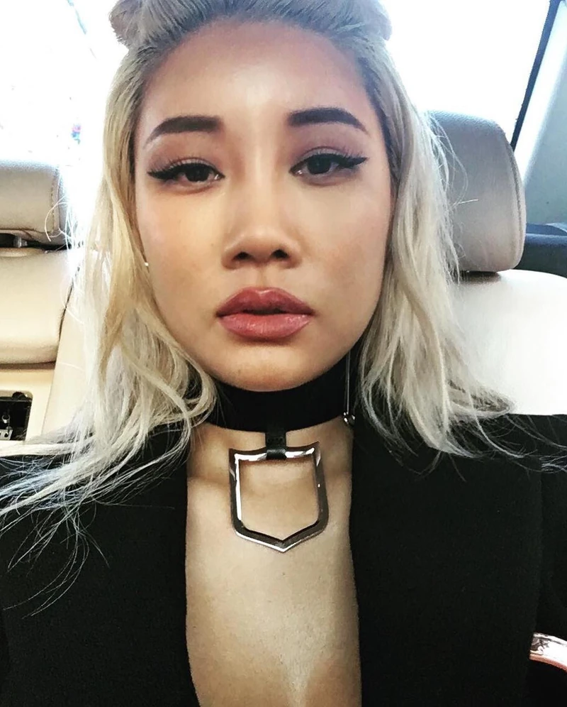 디올 옴므 쥬얼리, 앰부쉬 윤👑 이미지2