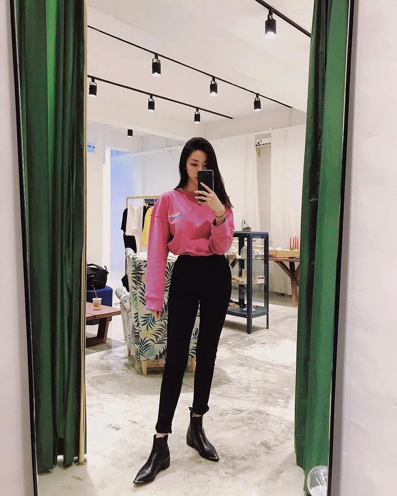 로맨스패키지 107호, 장내리🖤 이미지2