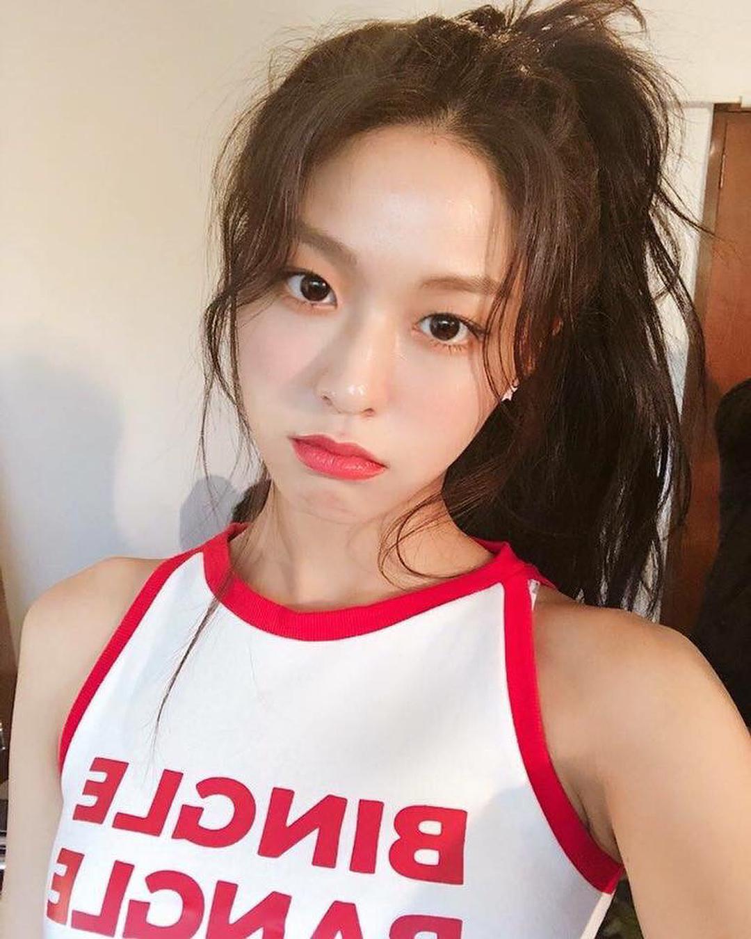 자꾸자꾸 이뻐지는 설현 😘 이미지
