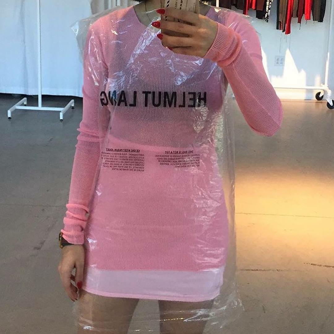 투명 매력의 원조 👽헬무트랭 이미지6