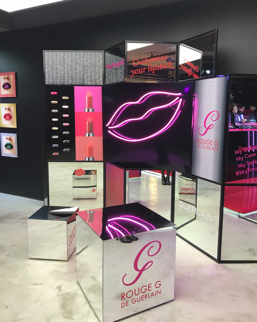 겔랑 커스터마이즈 립스틱💄
#MyRougeG 립스틱도 패션아이템으로 😘💋
신사동 루즈G 론칭 파티 현장 📸 이미지7