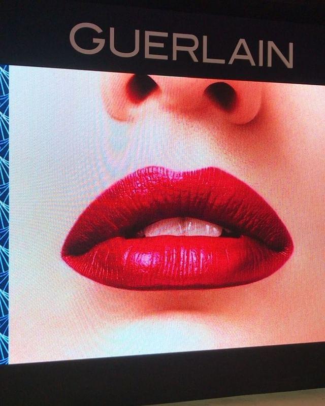 겔랑 커스터마이즈 립스틱💄
#MyRougeG 립스틱도 패션아이템으로 😘💋
신사동 루즈G 론칭 파티 현장 📸 이미지8