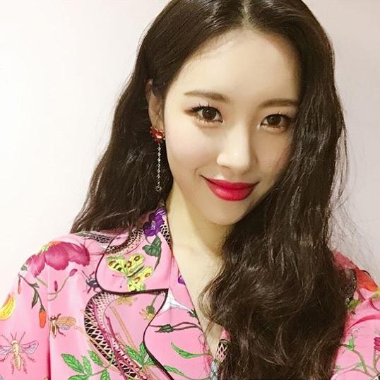 핫한 셀럽의 주얼리 스타일링💖 이미지