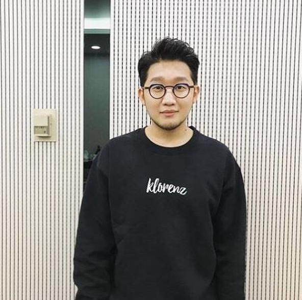 클로렌즈
셀럽들이 애정💕하는 클로렌즈. 유기견에게 수익금 기부까지..🙈착한브랜드 칭찬해👏👏👍 입어봐요!!
—
18년 황금개의 해를 맞이하여 친구를 태그하고, 상처받은 유기동물들을 향한 메시지를 적어주세요!
추첨을 통해 6분께 #클로렌즈 맨투맨 셔츠를 드립니다!
1. 좋아요 눌러주세요!
2. 댓글로 유기동물들에게 메시지를 남겨주세요📝
3. 친구들과 메시지를 이야기해 보세요!
• 당첨자: 1월 14일 발표 이미지5