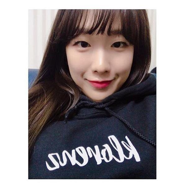 클로렌즈
셀럽들이 애정💕하는 클로렌즈. 유기견에게 수익금 기부까지..🙈착한브랜드 칭찬해👏👏👍 입어봐요!!
—
18년 황금개의 해를 맞이하여 친구를 태그하고, 상처받은 유기동물들을 향한 메시지를 적어주세요!
추첨을 통해 6분께 #클로렌즈 맨투맨 셔츠를 드립니다!
1. 좋아요 눌러주세요!
2. 댓글로 유기동물들에게 메시지를 남겨주세요📝
3. 친구들과 메시지를 이야기해 보세요!
• 당첨자: 1월 14일 발표 이미지10