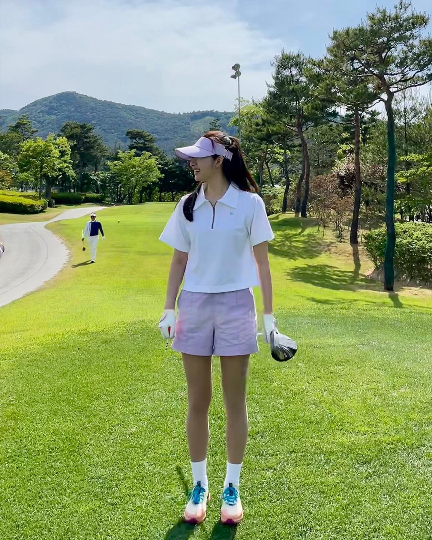 테니스룩 골프룩💚💜한번에 참고
요즘 대세 애슬레저룩🎾⛳️배럴핏 @예쁘자나 #광고 이미지9