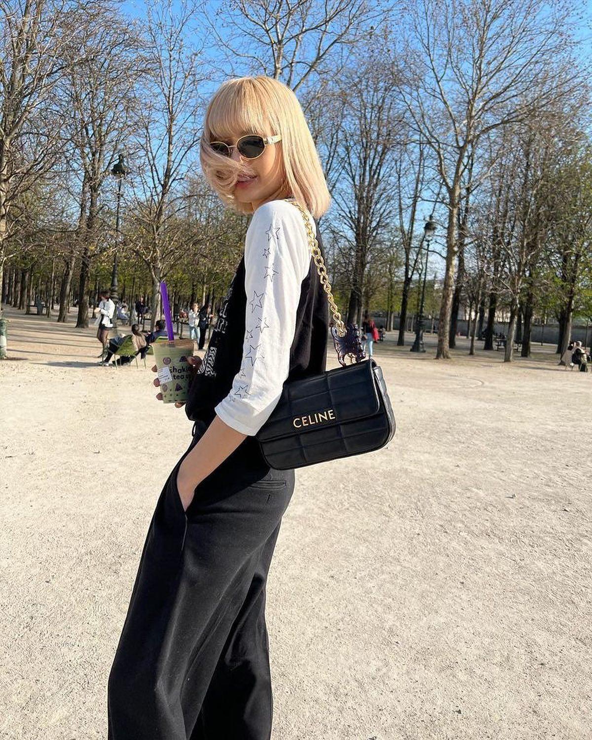 셀린 구매 자극하는 리사😎🖤 이미지