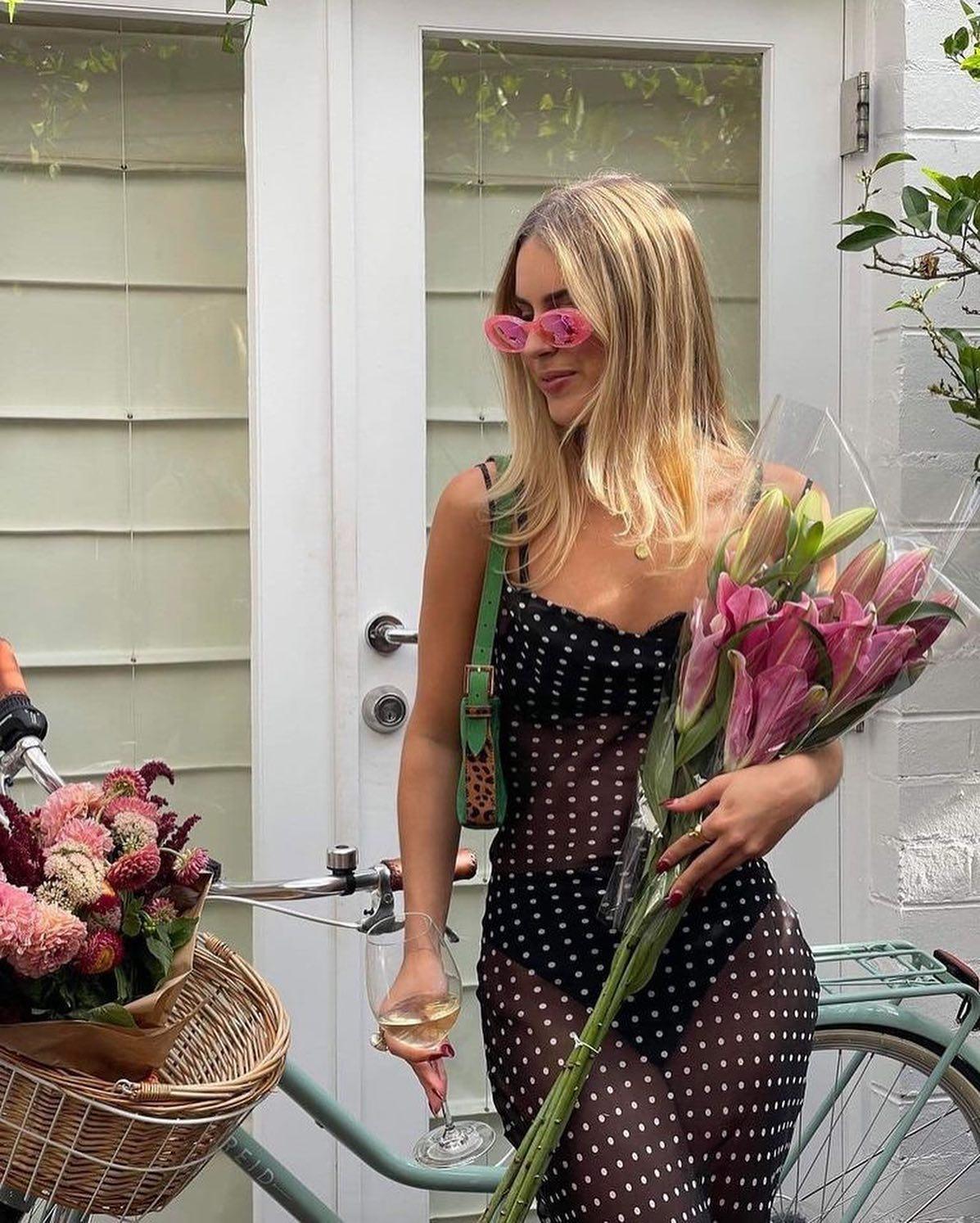 유행타지 않는 도트패턴 코디🖤🤍 이미지4