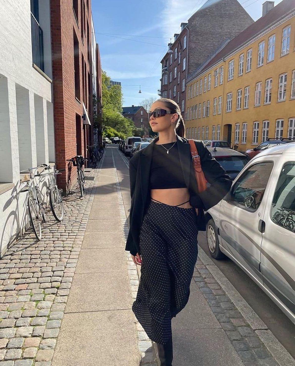 유행타지 않는 도트패턴 코디🖤🤍 이미지7