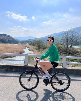 나영언니 코르테즈 코디 참고👟🖤 이미지