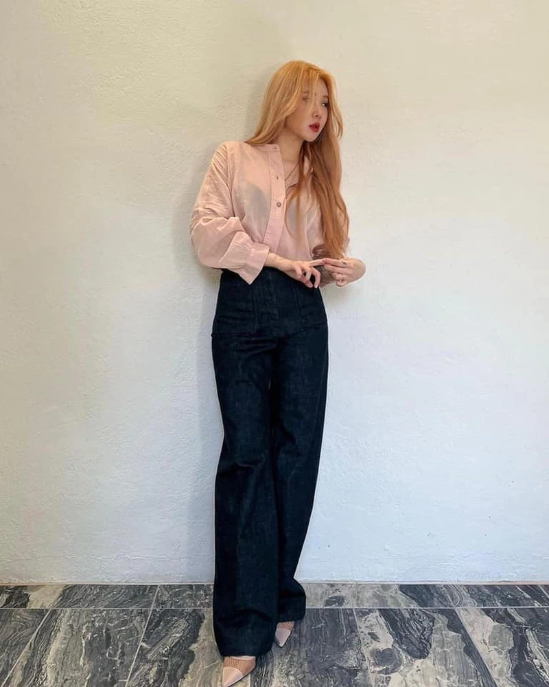 여름이 찰떡인🍀🤍백예린 데일리 이미지2