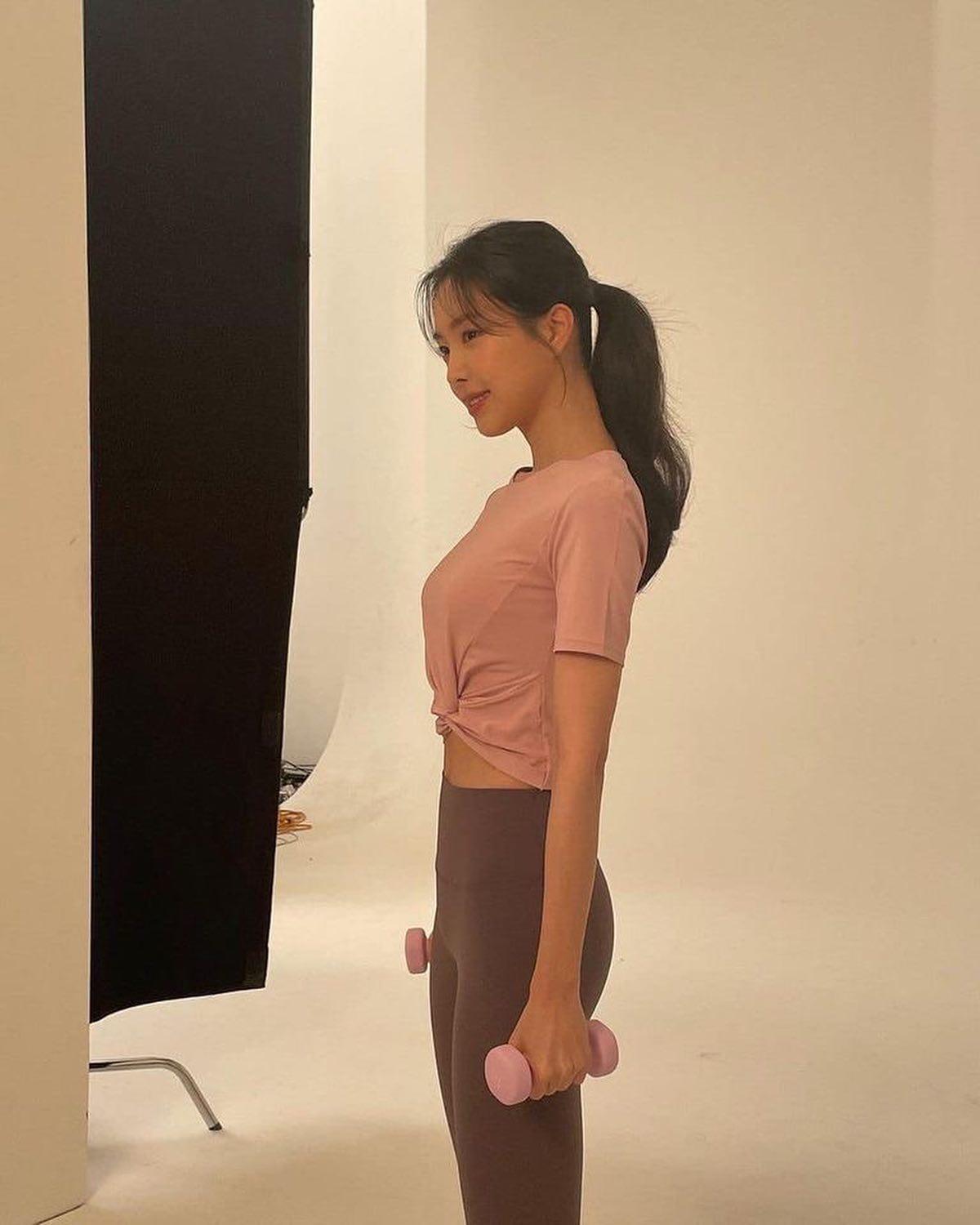 레깅스룩은 역시 나은언니지🏃🏻‍♀️💖 이미지