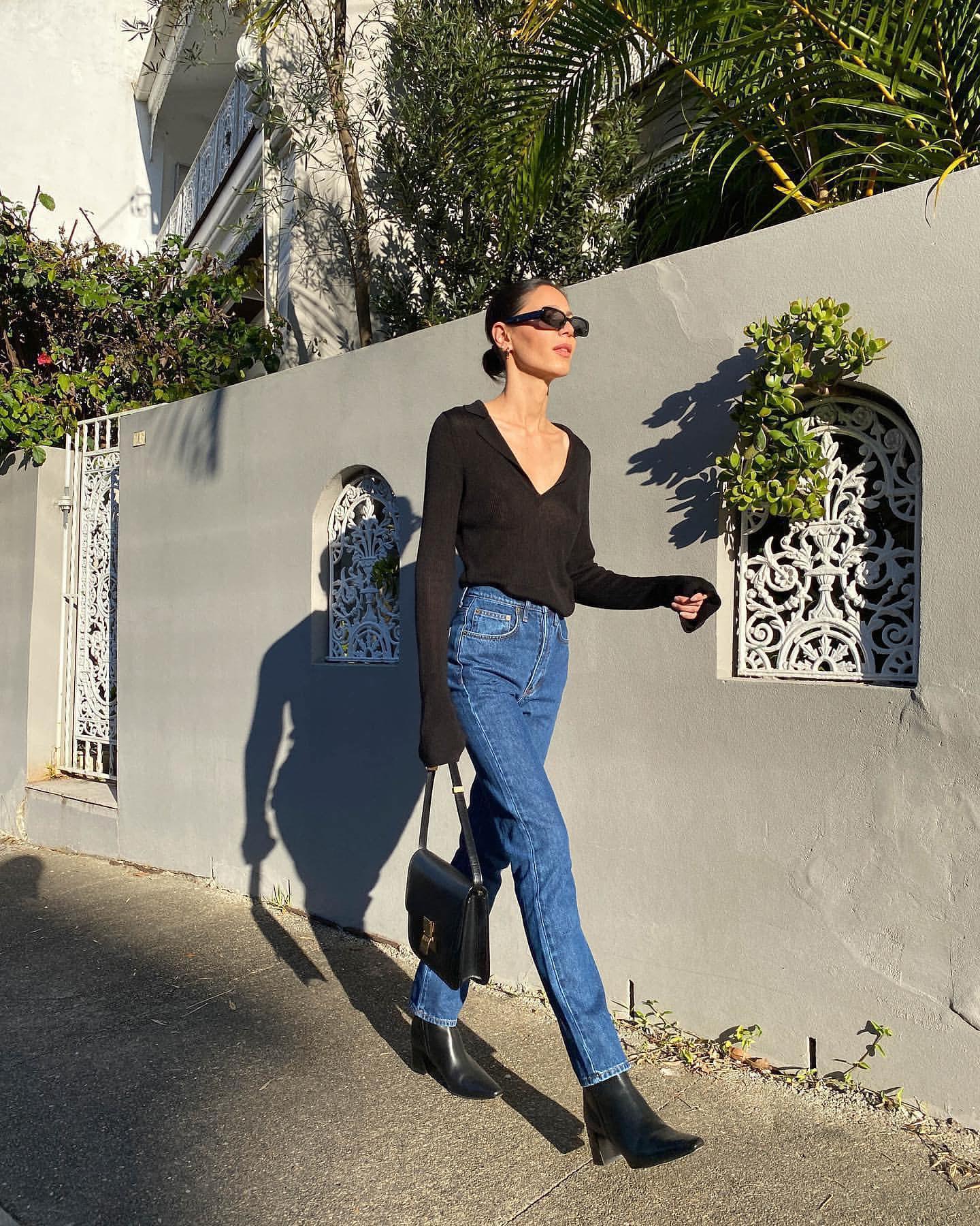 티셔츠에 청바지🖤👖 이미지