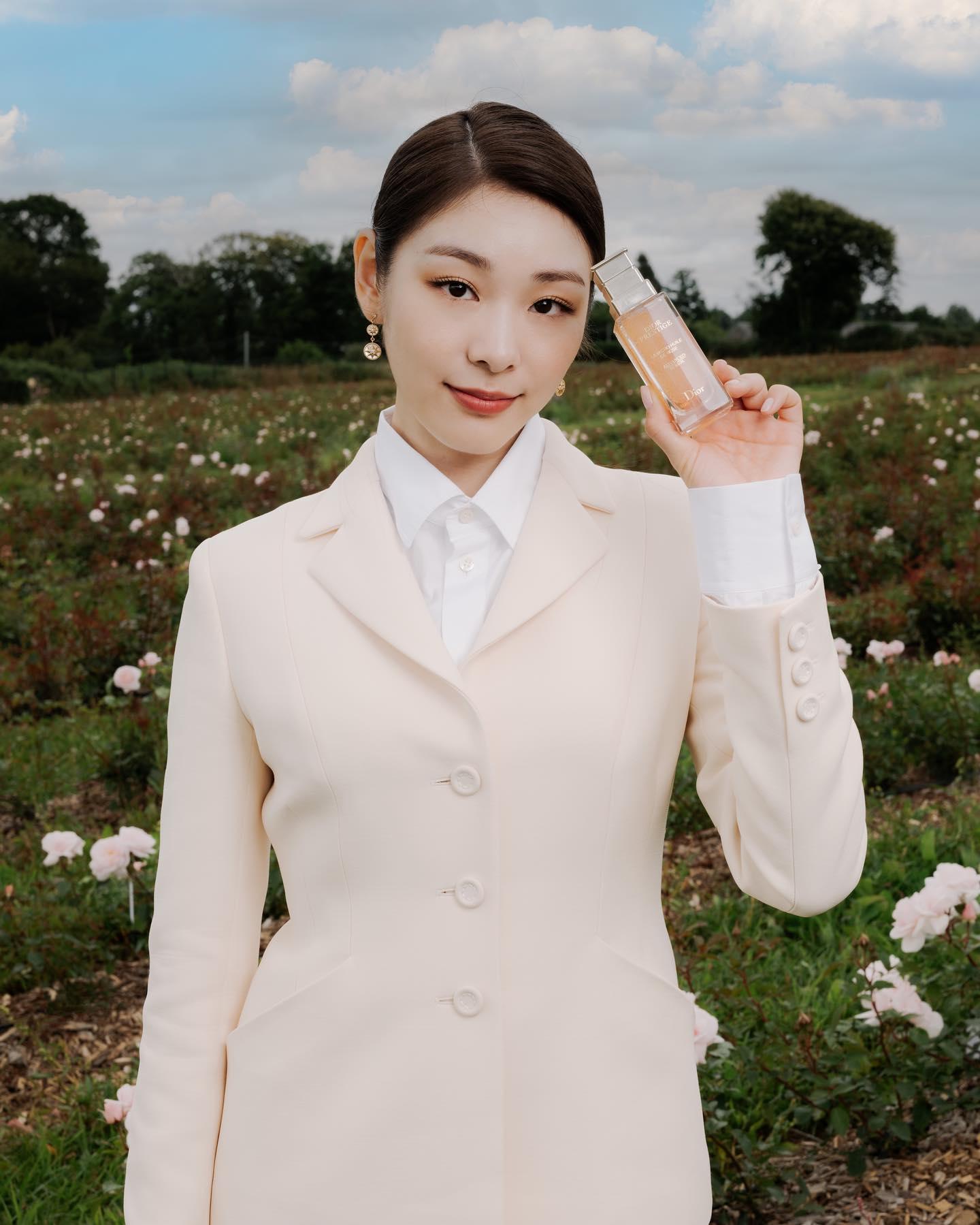 #광고 궁극의 아름다움 김연아💗 
디올 프레스티지 NEW 라 크렘므&세럼 추석 선물 추천🎁 이미지
