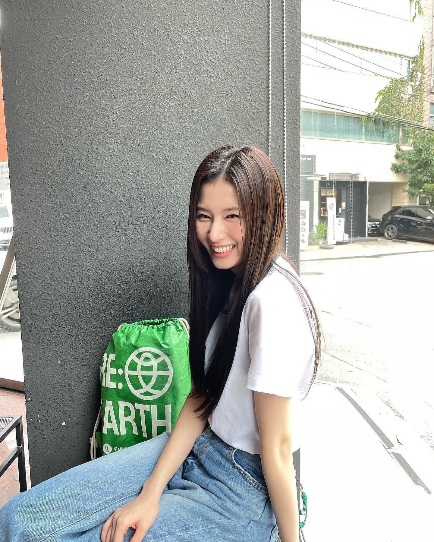 저세상 미모🙈사나 데일리💕 이미지