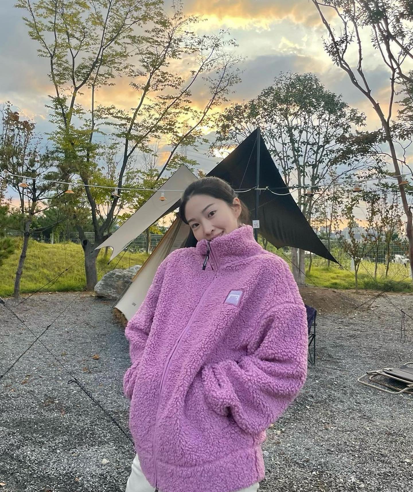 청순 이서 언니💗🤍겨울 @핑크템 이미지