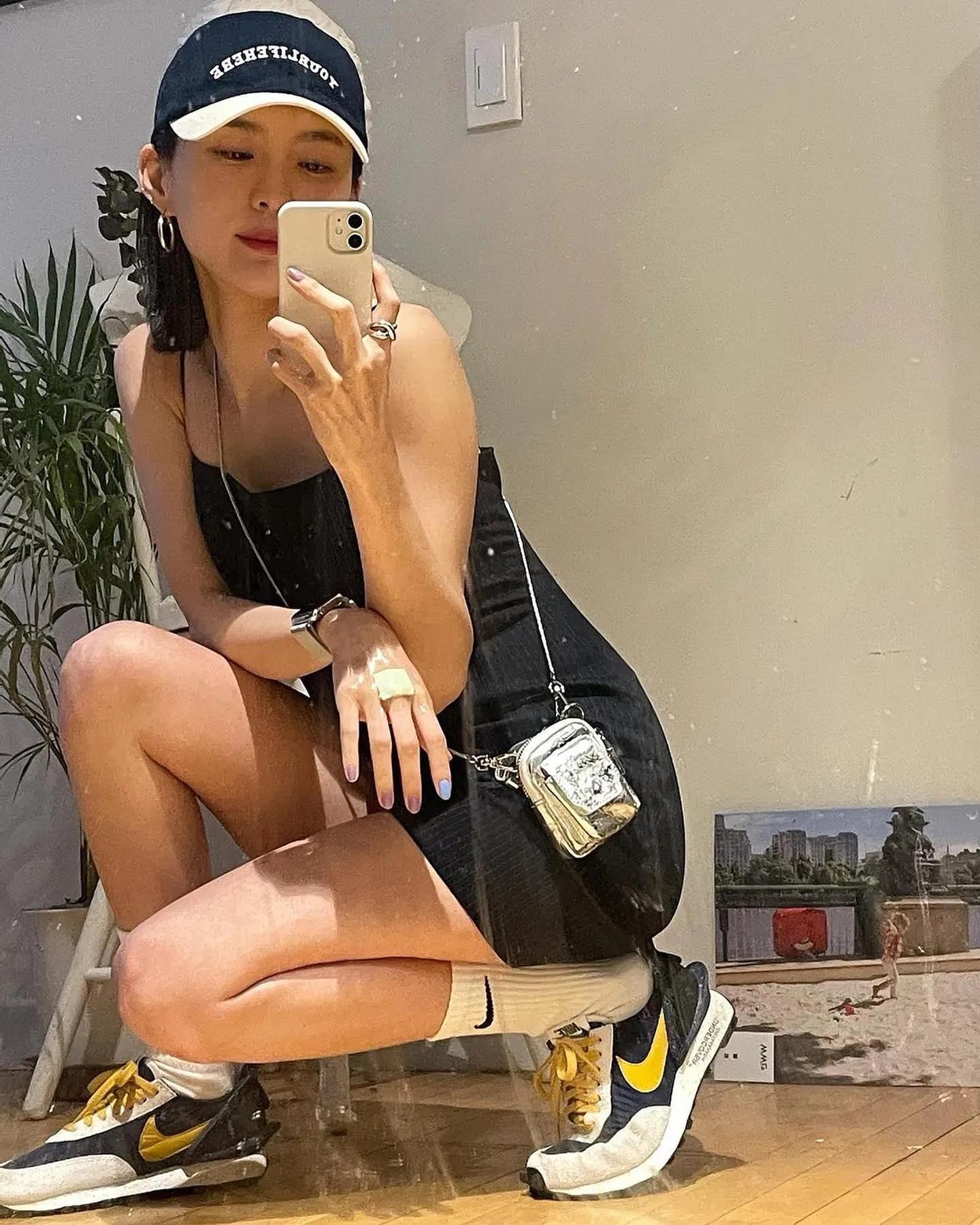매력적인 수미언니 볼캡룩🧢🤍 이미지