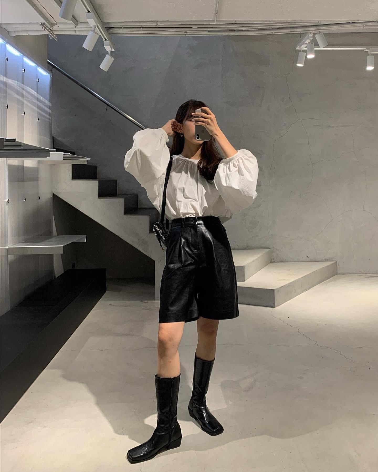 블라우스는 역시 흰색이지🤍 이미지