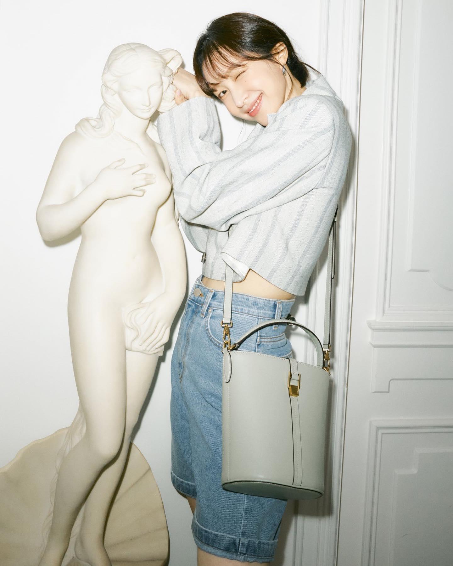 고급진 하니 가을 가방룩👜🖤예뻐 
하니 x 빈폴액세서리🤎클래식 가을 데일리백 참고해🍁 #광고 이미지2
