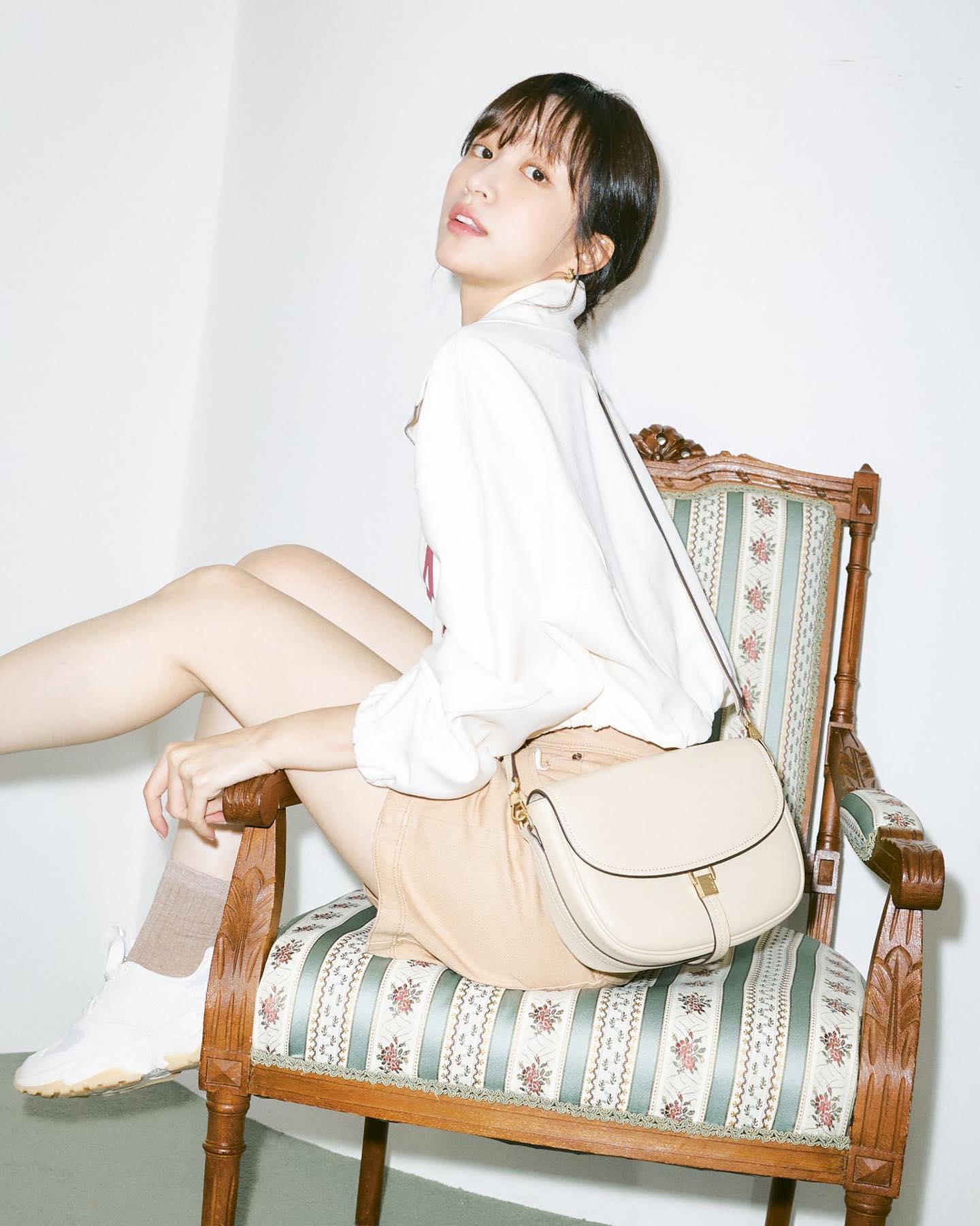 고급진 하니 가을 가방룩👜🖤예뻐 
하니 x 빈폴액세서리🤎클래식 가을 데일리백 참고해🍁 #광고 이미지5