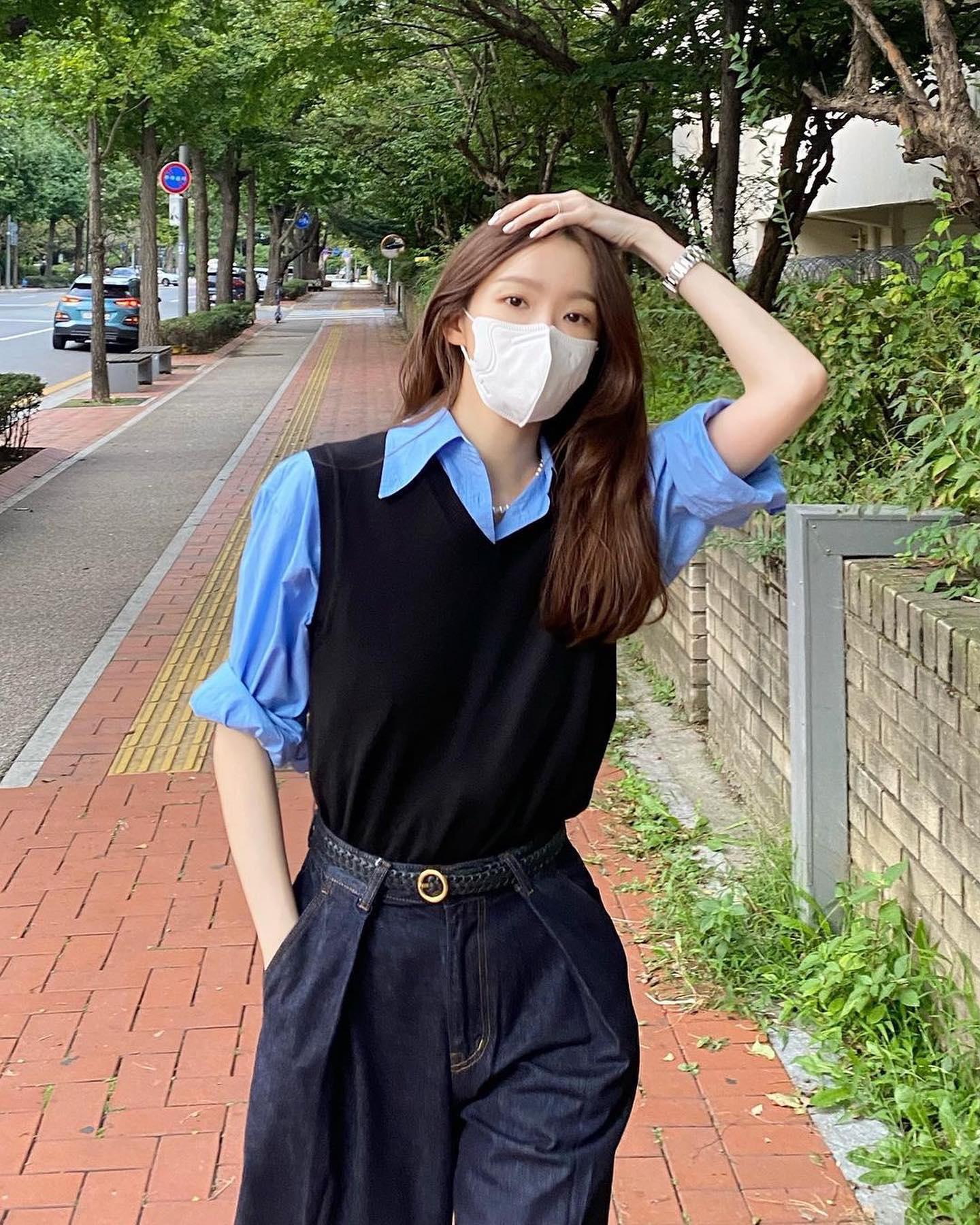 간절기 블루셔츠 코디👔💙강민경 이미지