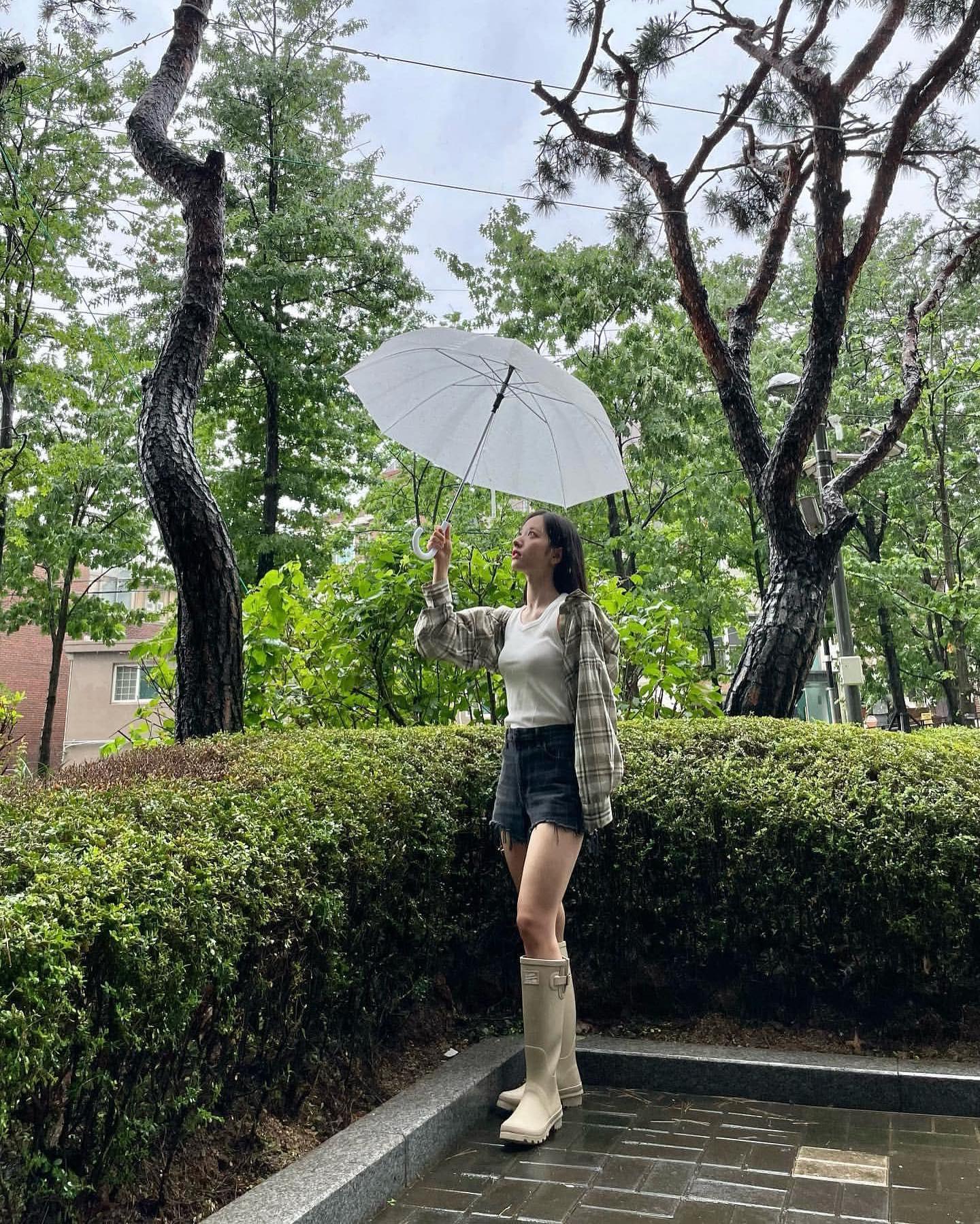 비오는 날 준비해 @레인부츠☔️ 이미지"
