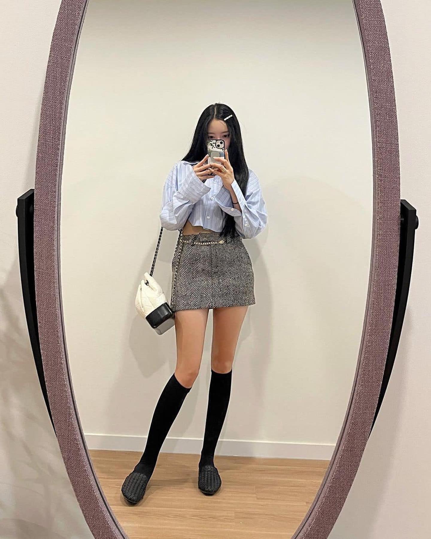 효민언니처럼 외출전 거울셀피🤎 이미지3