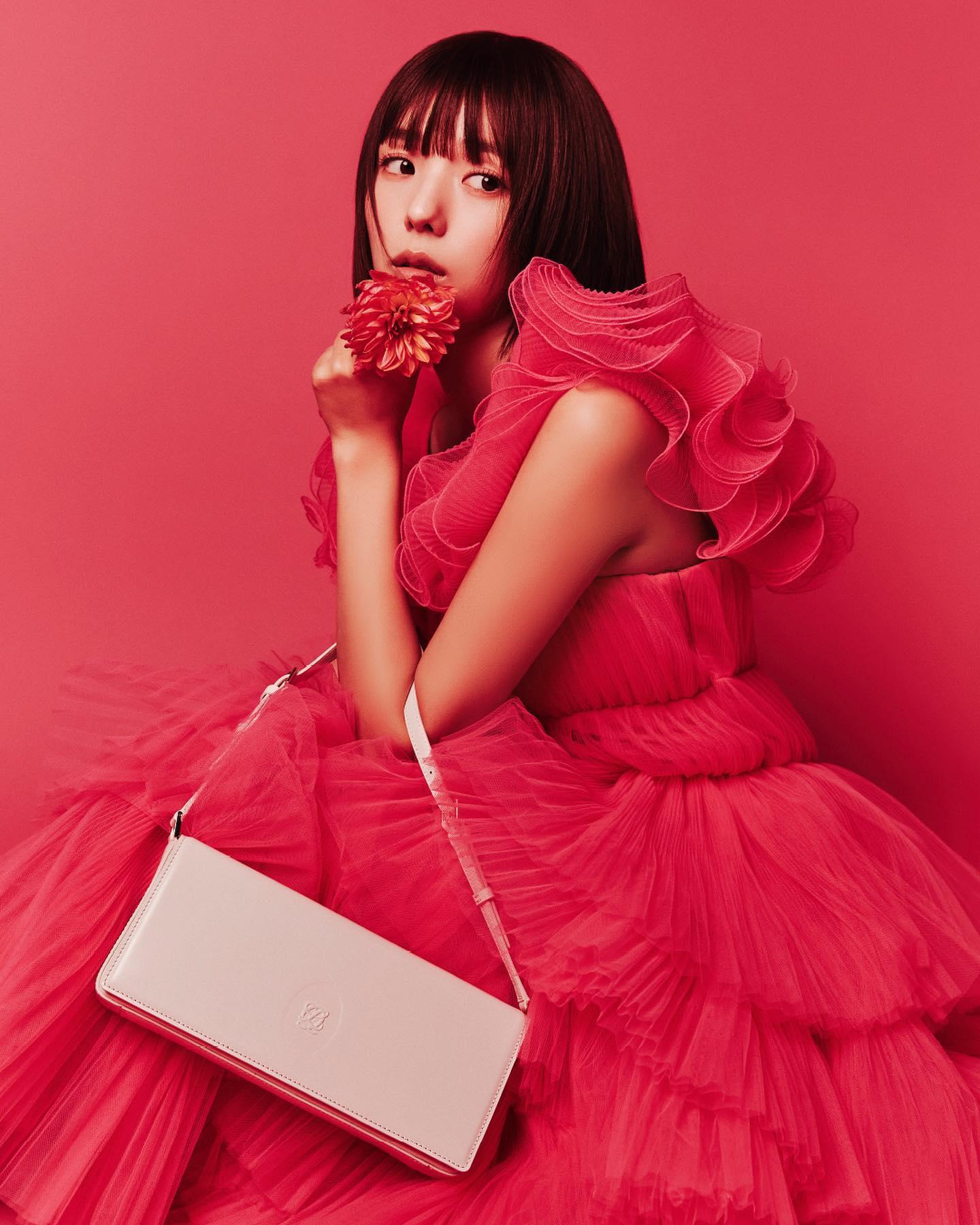 루이까또즈 x 채수빈💖👜가방룩
단발 + 가방코디 팔색조 조합🌈😎이런 무드 @참고해 #광고 이미지3