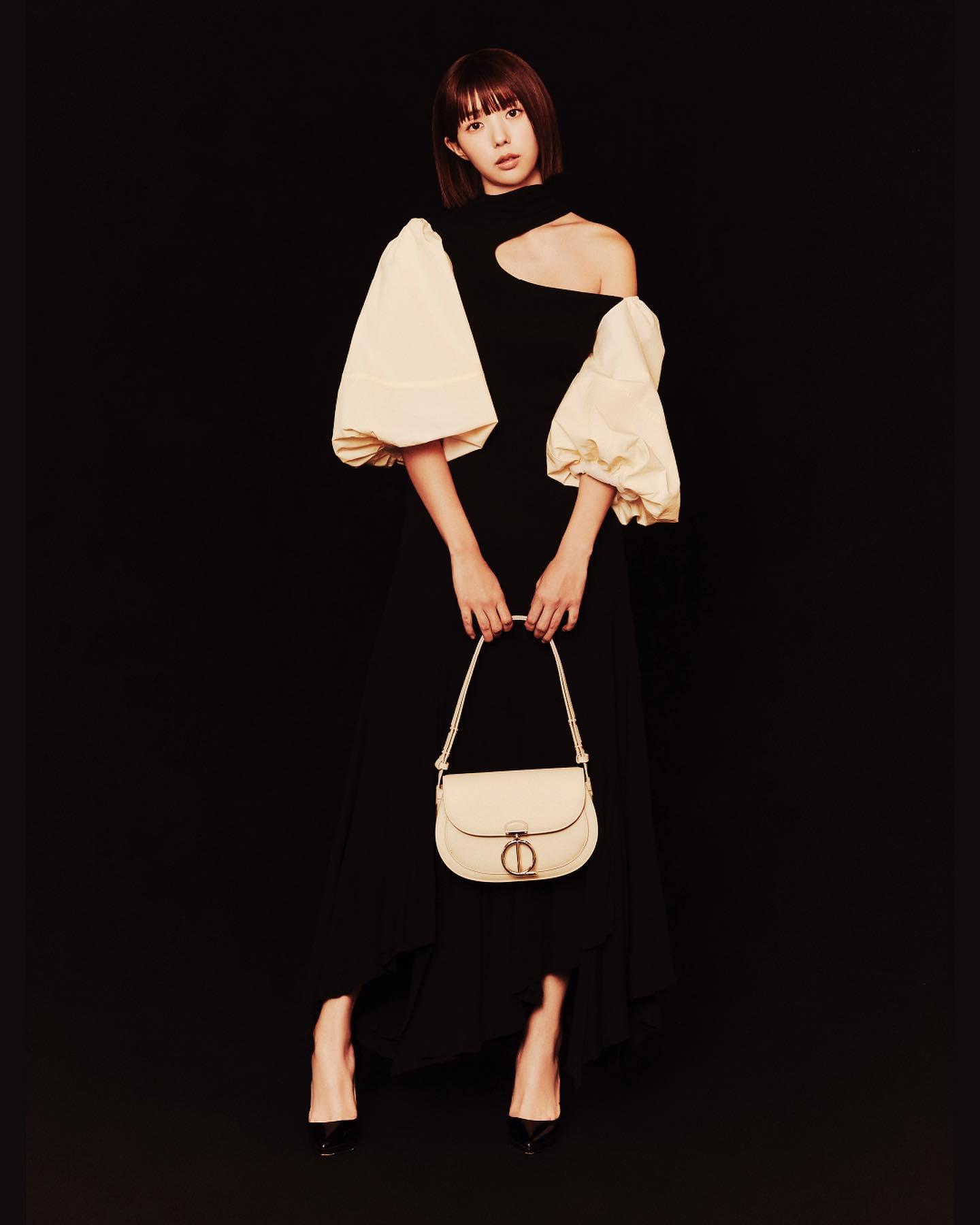 루이까또즈 x 채수빈💖👜가방룩
단발 + 가방코디 팔색조 조합🌈😎이런 무드 @참고해 #광고 이미지7