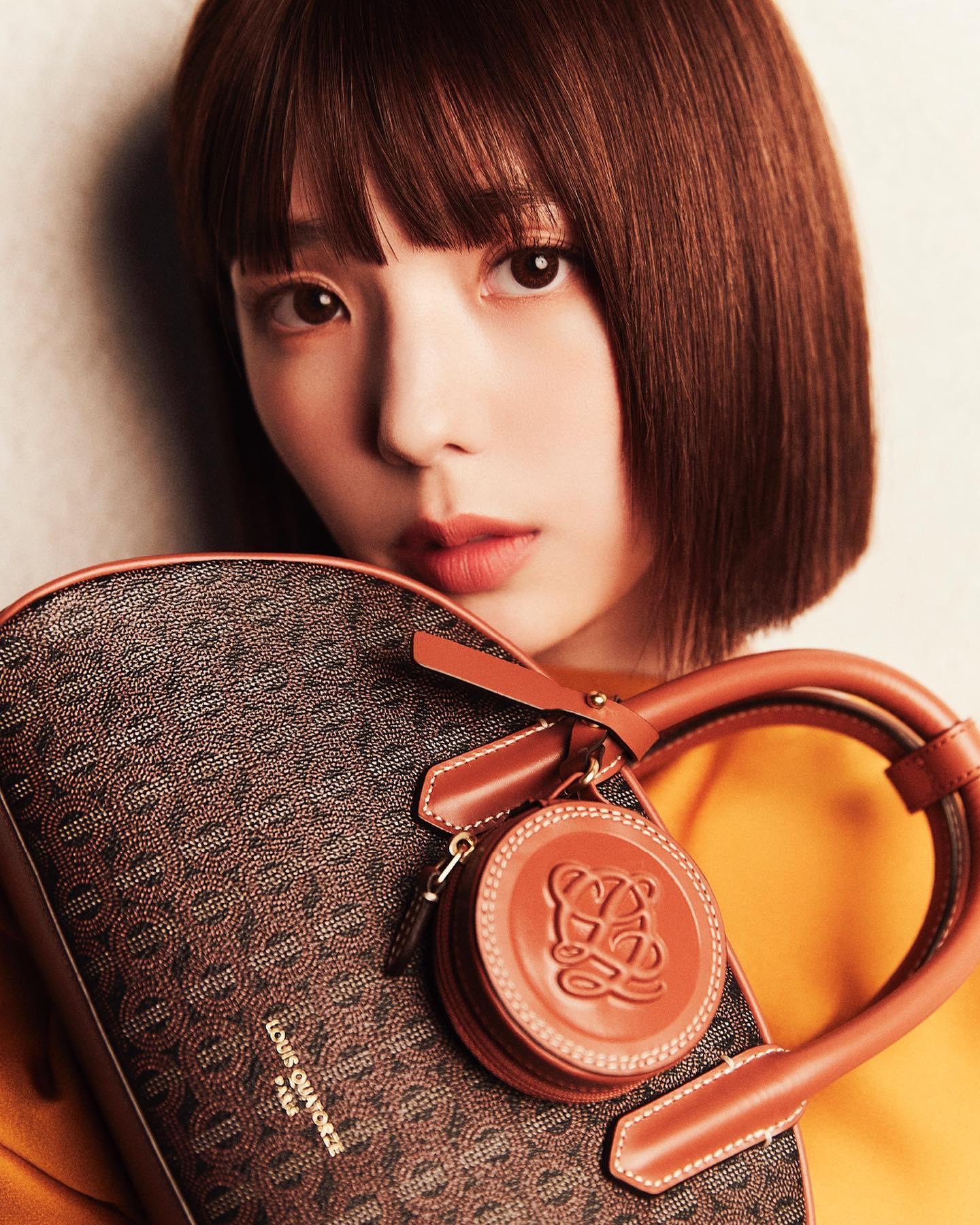 루이까또즈 x 채수빈💖👜가방룩
단발 + 가방코디 팔색조 조합🌈😎이런 무드 @참고해 #광고 이미지8