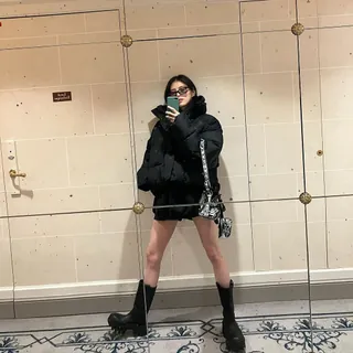발렌시아가 찰떡이야@한소희🖤 이미지